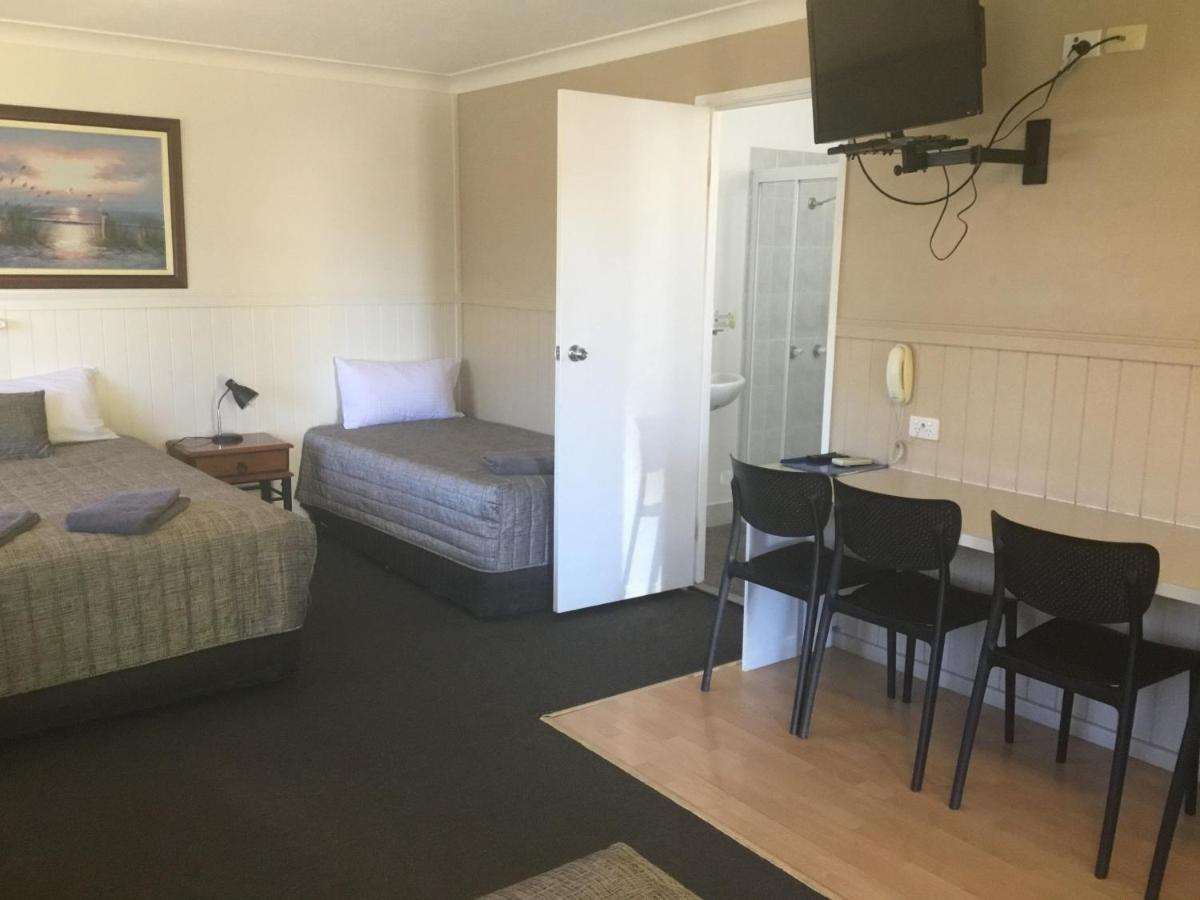 Charleville Waltzing Matilda Motor Inn Exterior photo